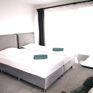Hh 01 By Rockchair - Superhost Status - Modernes Mit Sonnigem Balkon & Premium Boxspringbetten In Winterhude - Geheimtipp Hamburg