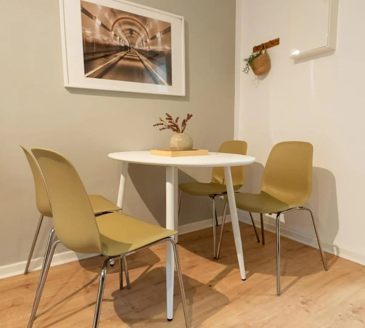Hamburg City Apartment For 4 0*,  Deutschland